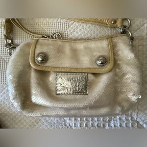 Coach Poppy Groovy Pearl Cream Patent Leather Iridescent Sequins NYE Holiday Vtg